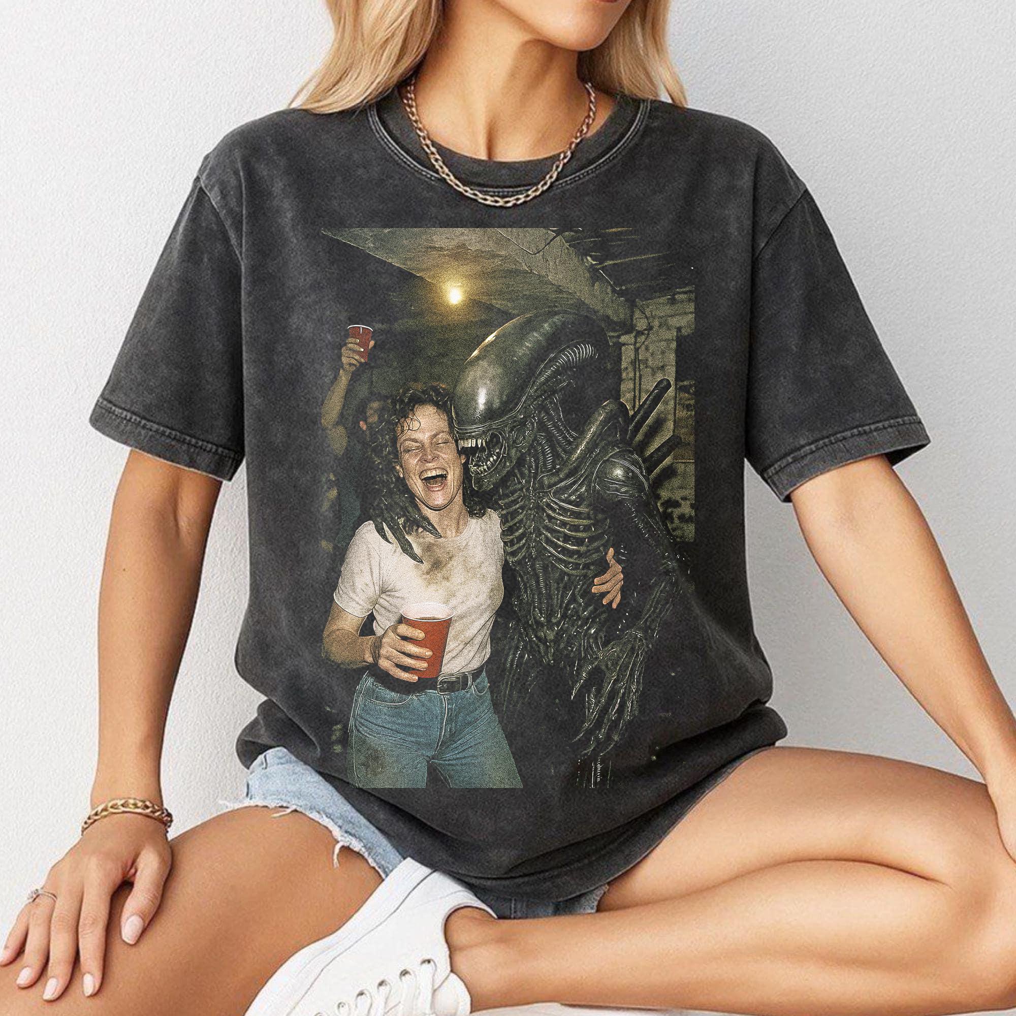 Comfort Colors Sigourney Weaver Xenomorph Alien Movie Party Dance Movie Meme Sci-Fi