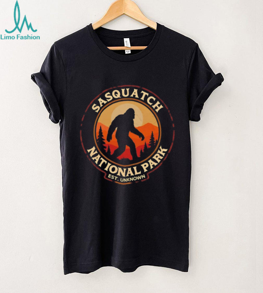 Sasquatch National Park Est Unknown Retro Sunset Bigfoot T Shirt