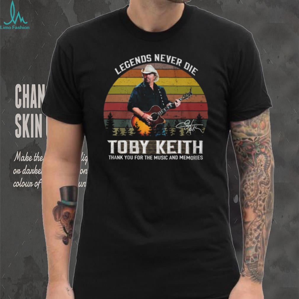 Toby Keith Legends Never Die Vintage Sunset Music & Memories Tribute T Shirt