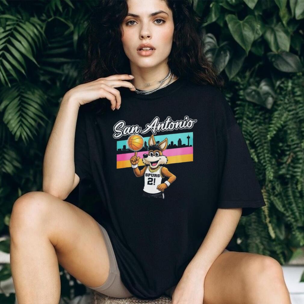 Vintage San Antonio Spurs Coyote Basketball Skyline Retro T Shirt