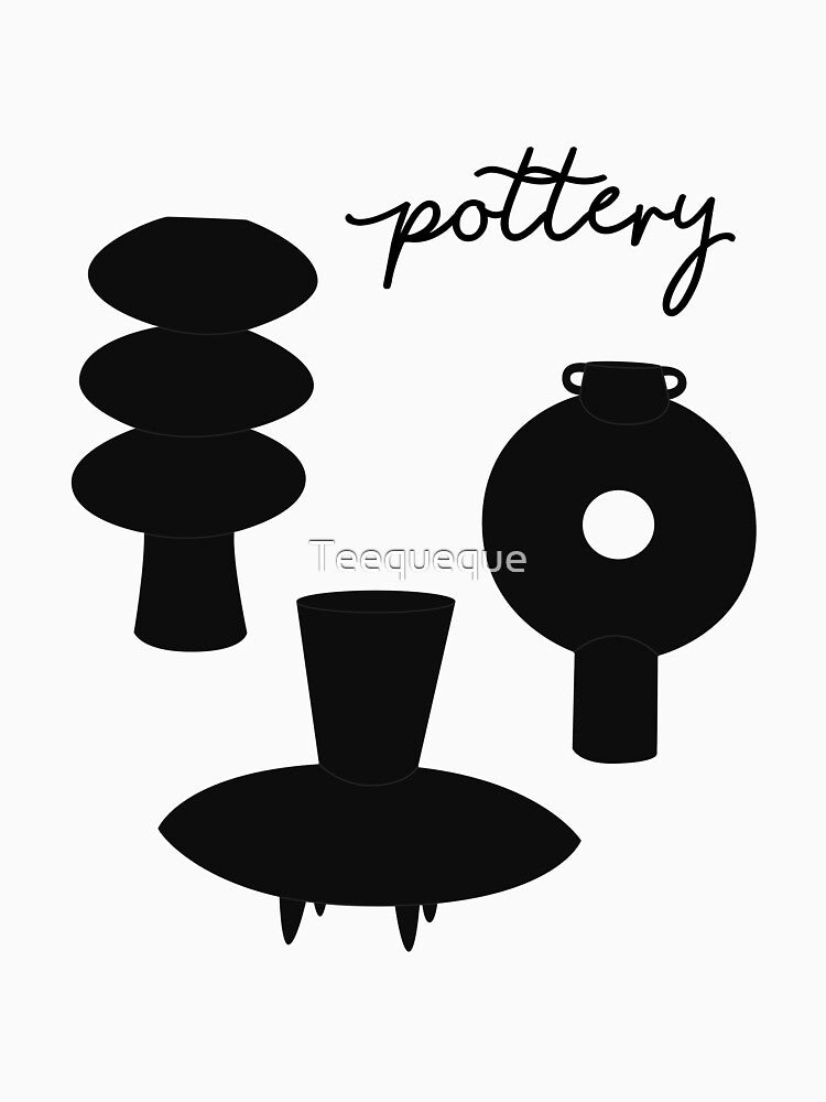 Black pottery vase by Teequeque