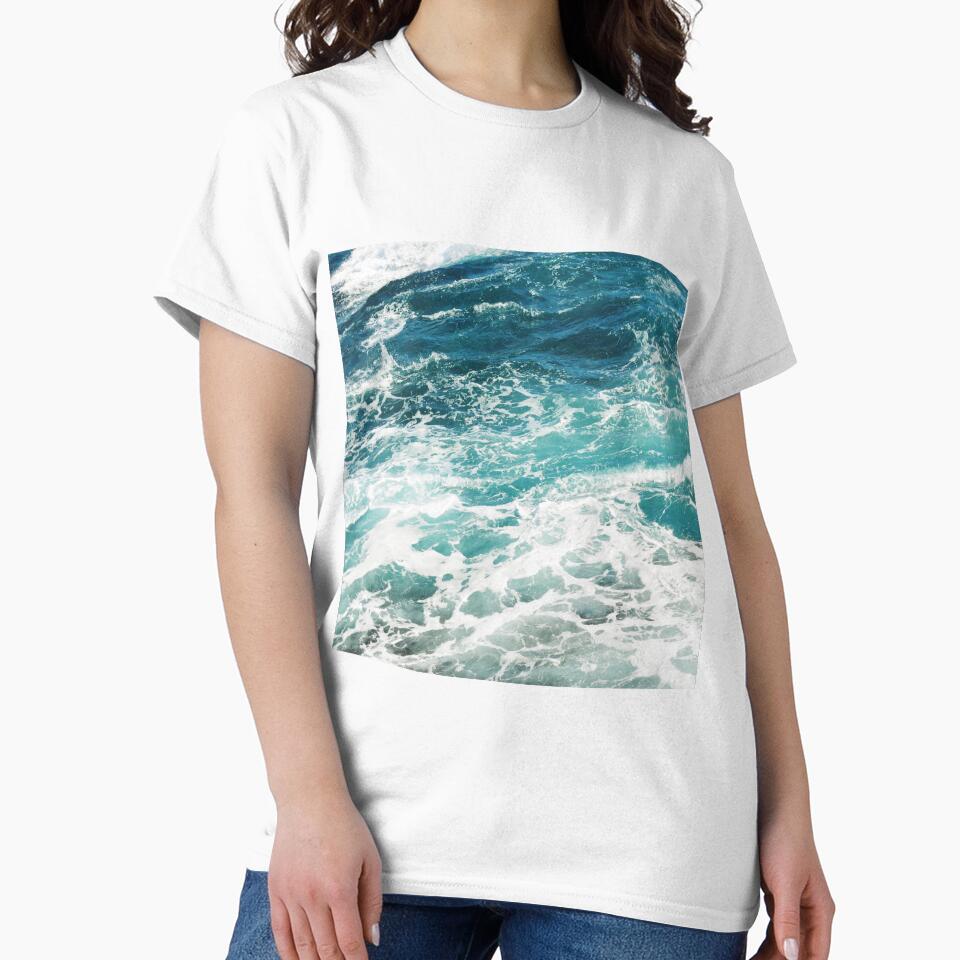 Blue Ocean Waves by AlexandraStr
